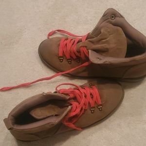 Hiking ankle booties - beige suede-like upper